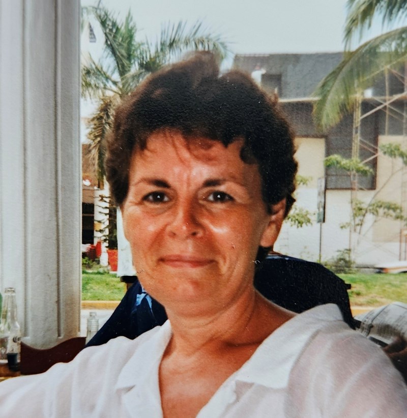 Mme Francine Cousineau