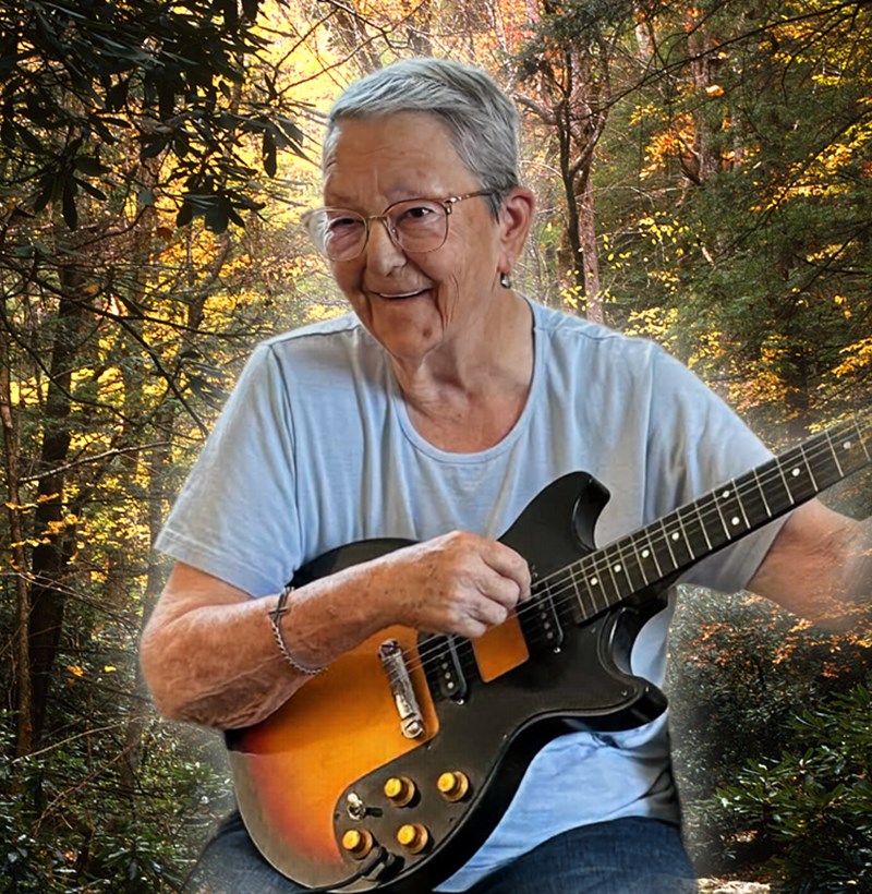 Mme Andréa Coulombe