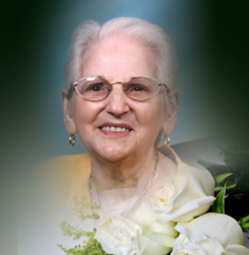 Mme Irène Pelletier